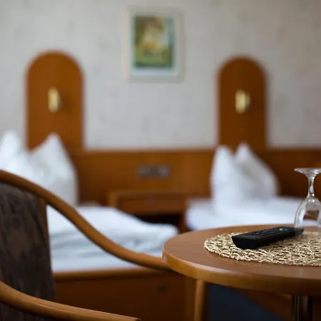 Waldfrieden Hotel 2*