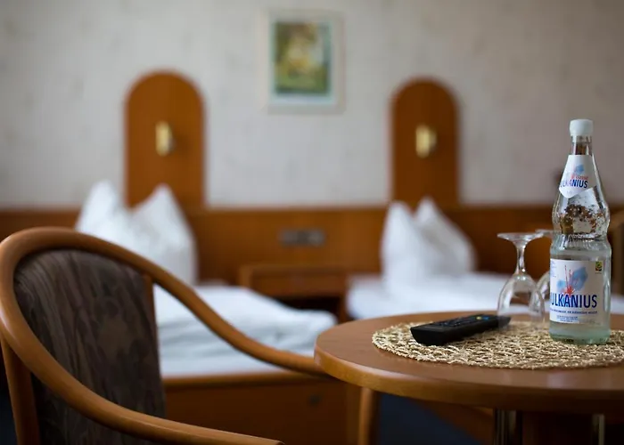 Waldfrieden 酒店 2*